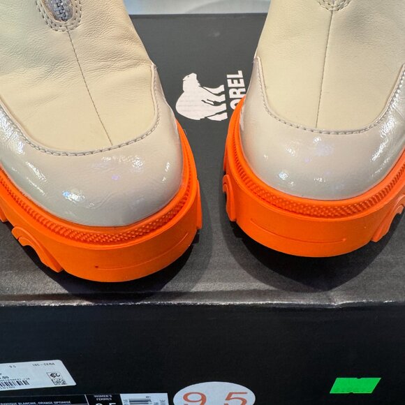 SOREL Brex™ Heel Zip Off-white Leather, /Orange Bottom Size 9.5 (worn twice) - Picture 3 of 10